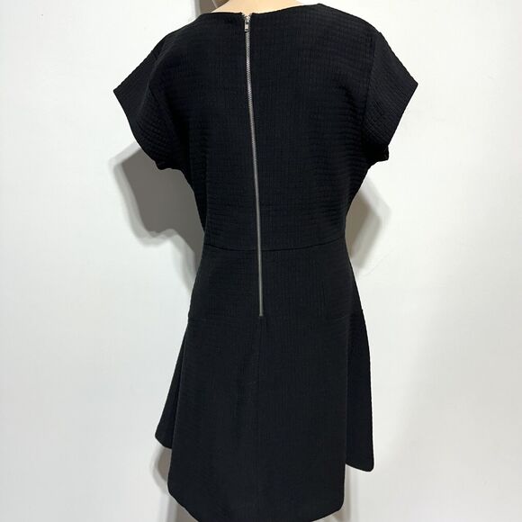 Banana Republic Factory Women’s Black Dress Fit & Flare LBD Size 14 Waffle NWT - Picture 4 of 7